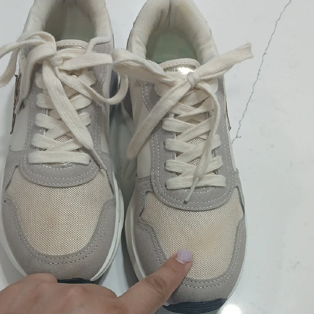 Stylish Women's Sneakers with Glitter Accents By Vintage Habana Sz 8.5 - Picture 4 of 8